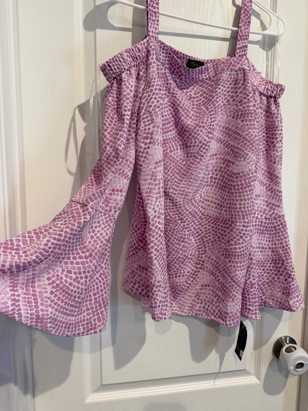 NWT Thalia Sodi Pink Patterned Blouse